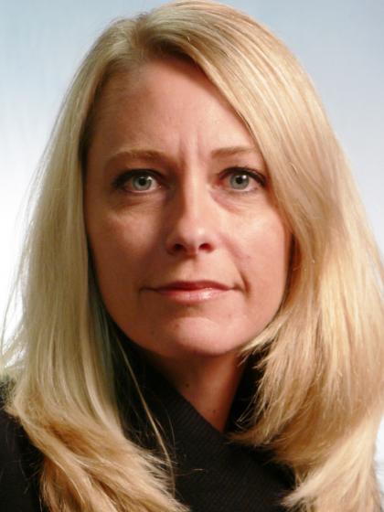 Dr Kathryn Turner Headshot